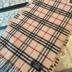 Burberry wool scarf